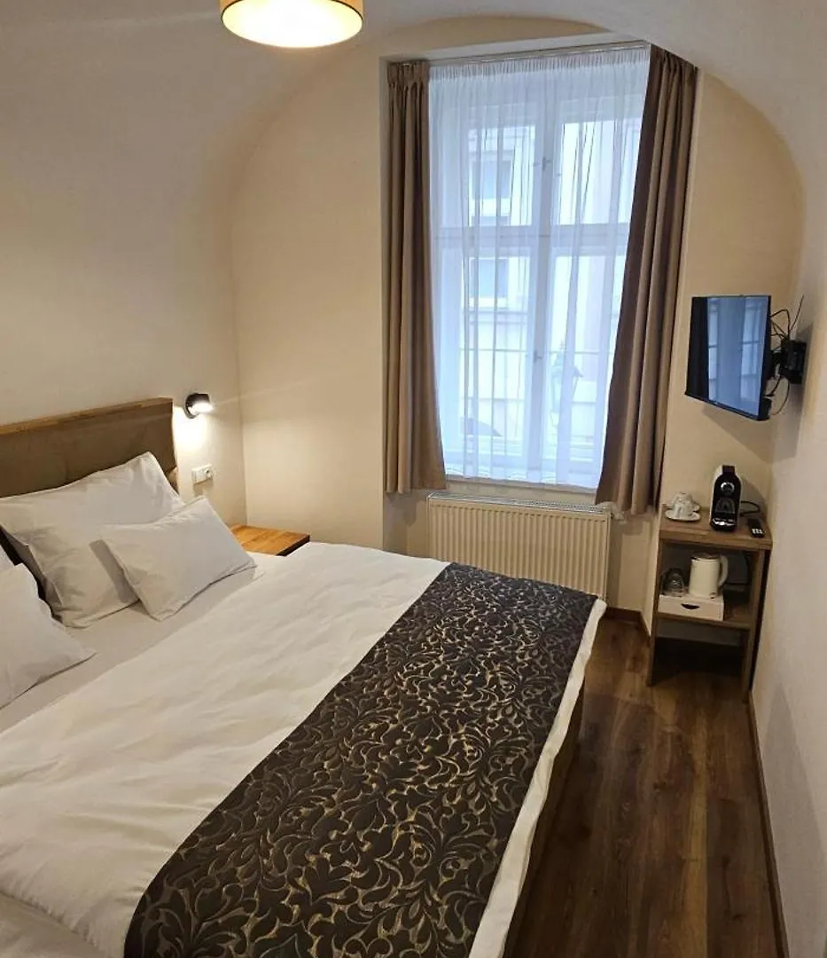 Hotel Karlova Πράγα 4*,  Τσεχία